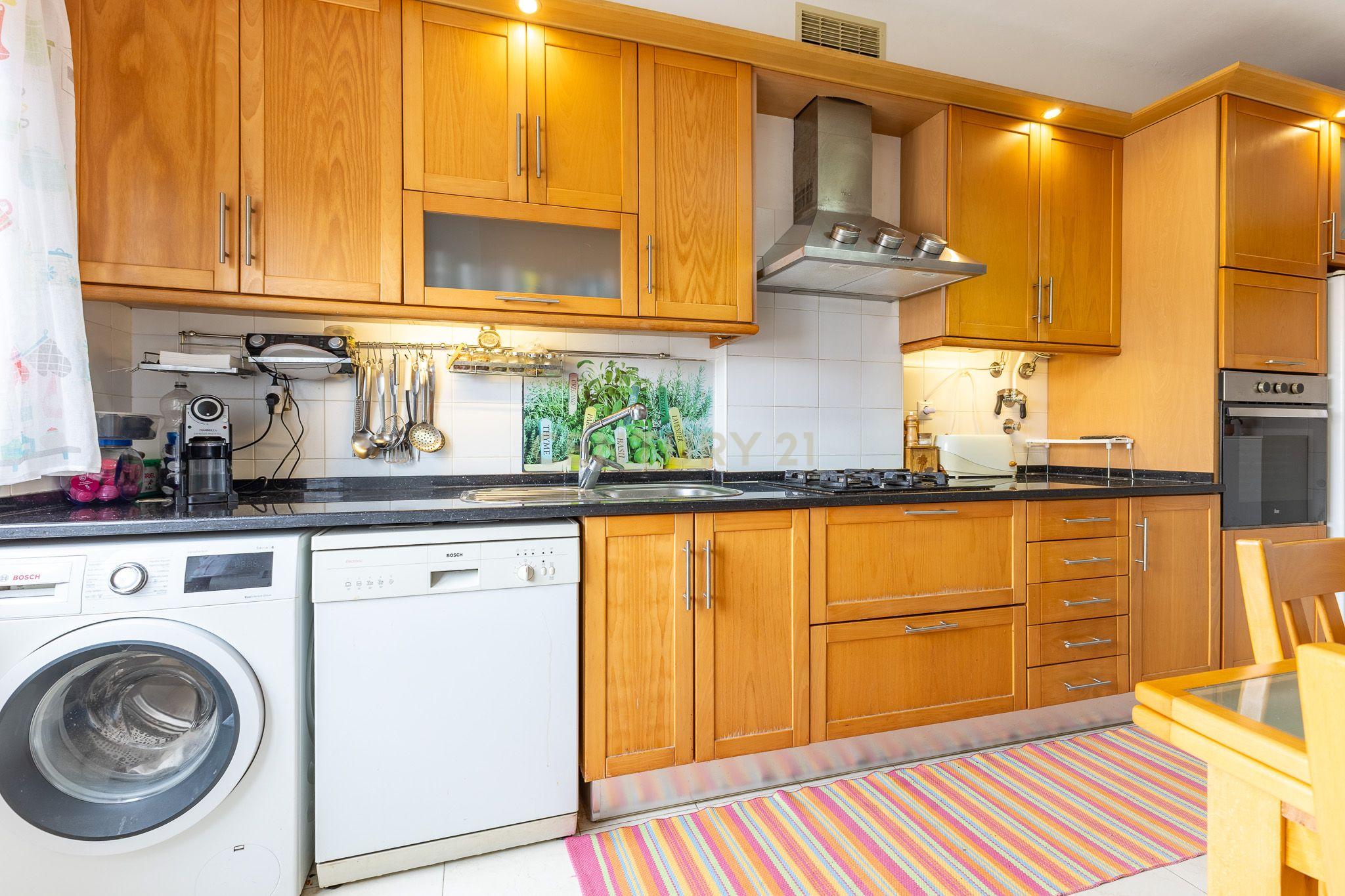 Fotografia 8 de Apartamento T3 em Amora, Seixal