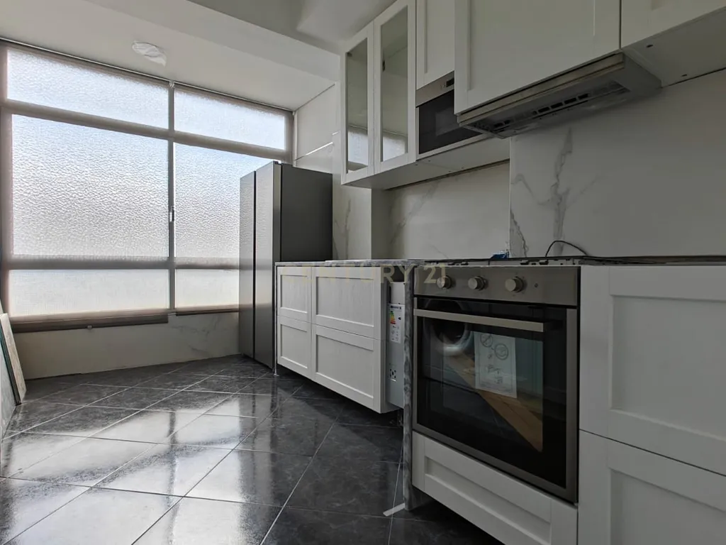 Apartamento Moderno T3 em Carnaxide / Oeiras com Ar Condicionado e Elevador - Image 3