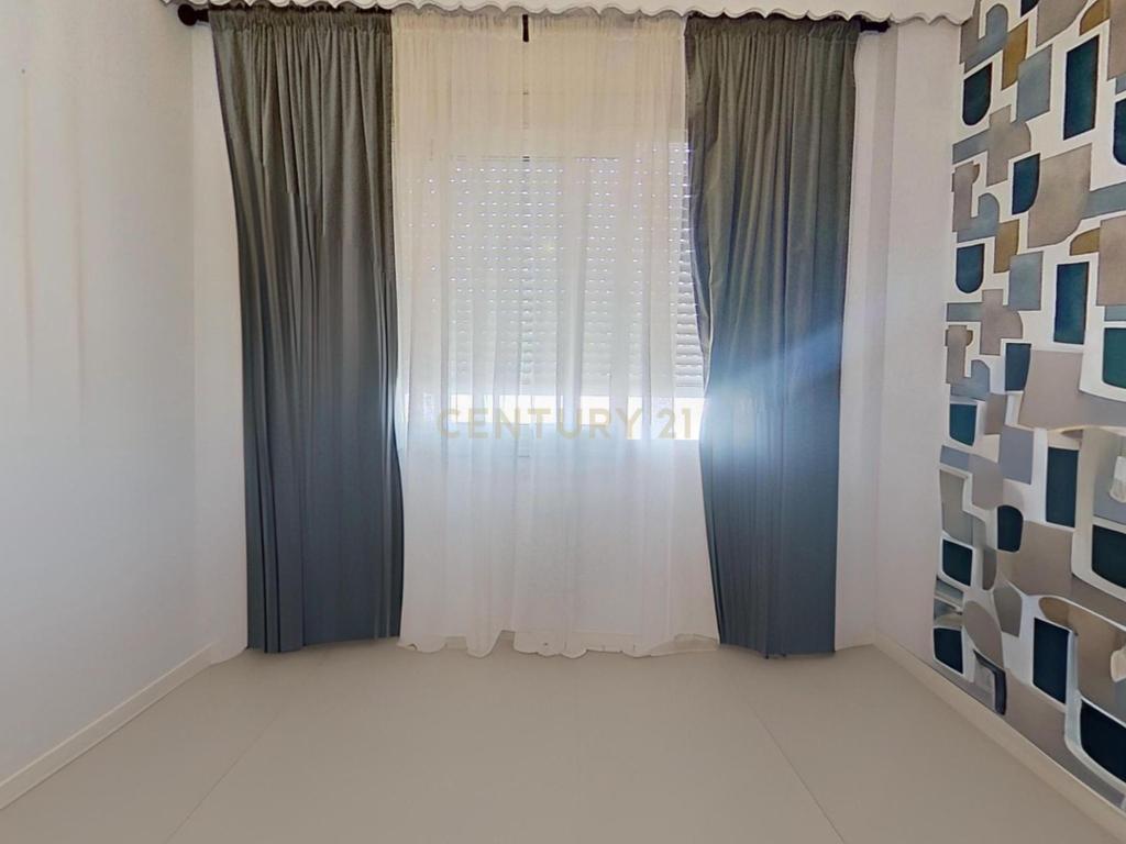 APARTAMENTO DE LUXO TOTALMENTE RENOVADO EM LAS LAGUNAS · 119 m² · 3 QUARTOS - Image 16