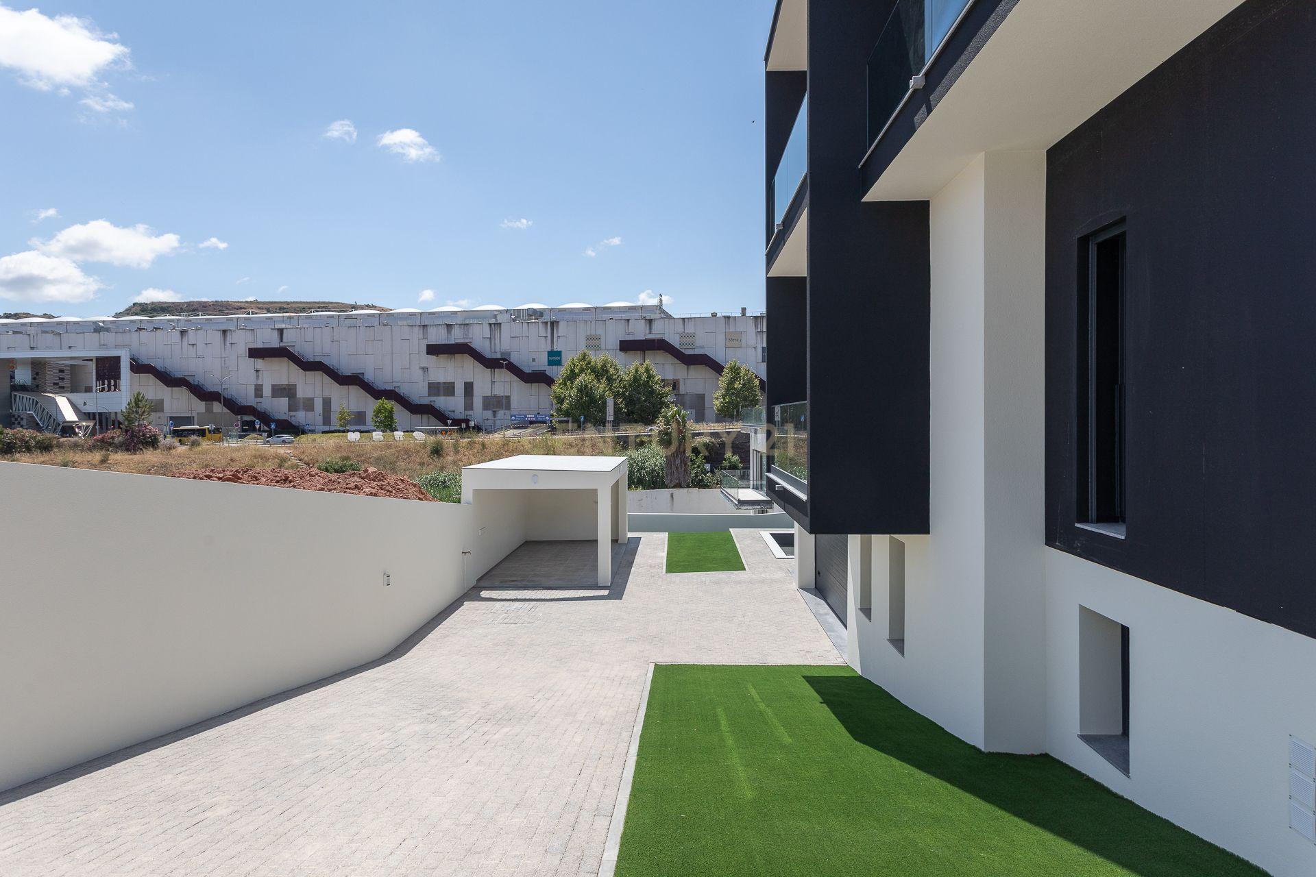 Fotografia 5 de Excelente moradia Construção Nova com Piscina