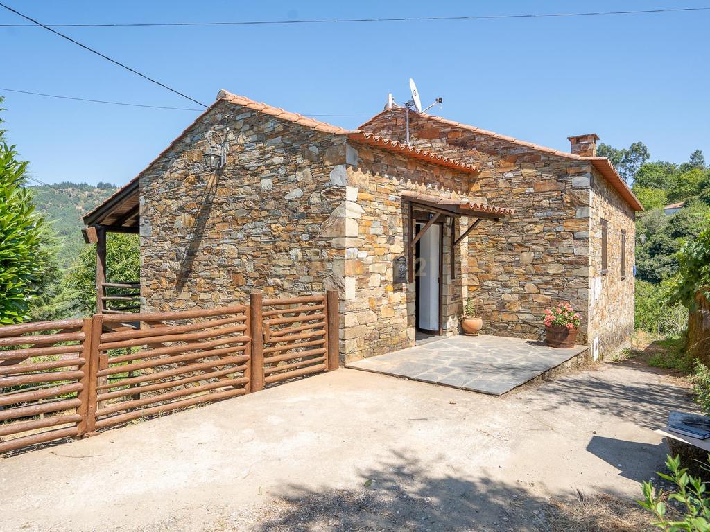 Casa Moderna em Góis, Coimbra - 3 Quartos e 2 Casas de Banho - Image 4