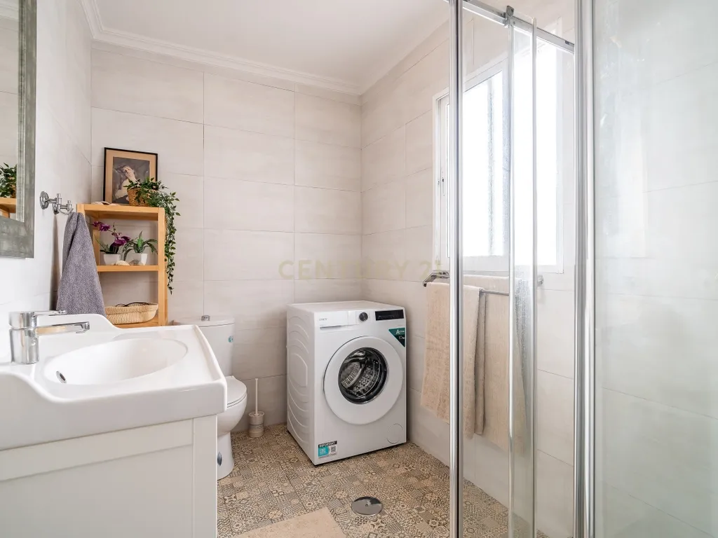 Apartamento Luminoso com Terraço Privativo na Cobertura no Coração de Marbella - Image 30
