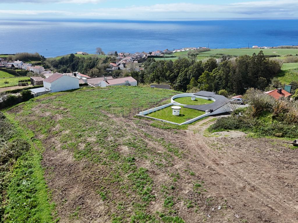 Terreno Urbanizável com Vista Mar e Elevado Potencial Construtivo - Vila Franca do Campo - Image 12