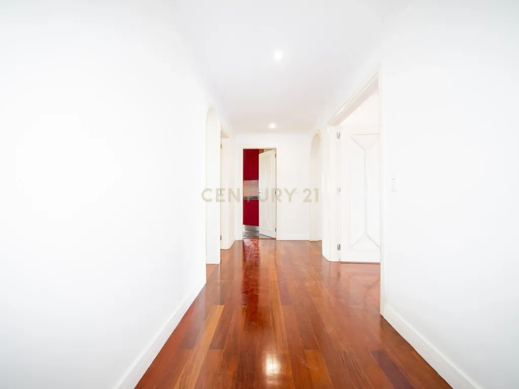 Apartamento T4 em Odivelas com Garagem e Elevador - Image 64
