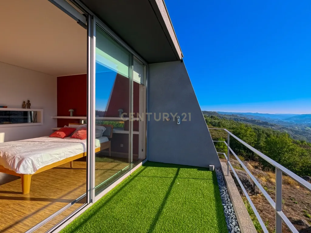 O Seu Refúgio de Luxo em Silgueiros: Elegância,Sustentabilidade e Uma Vista Inigualável - Image 21