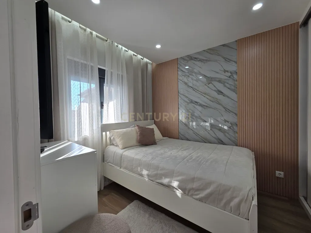 Moradia T3 remodelada – Torre da Marinha, Seixal - Image 7