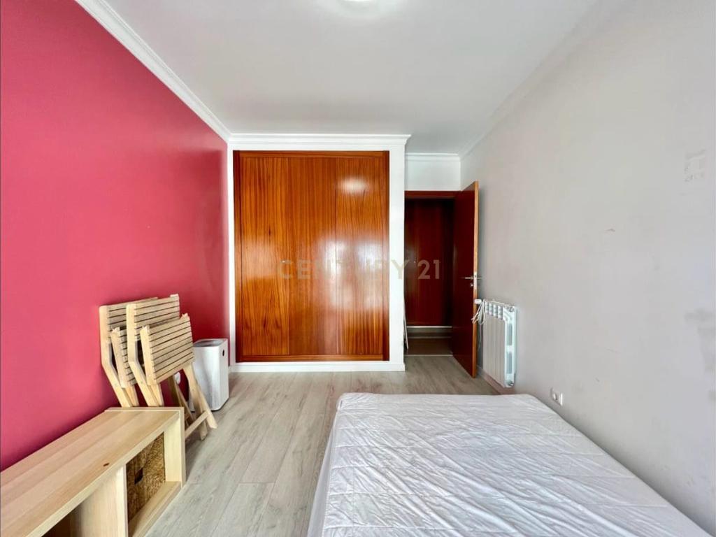 Apartamento T3 em Azambuja com Vista Panorâmica e Garagem - Image 10