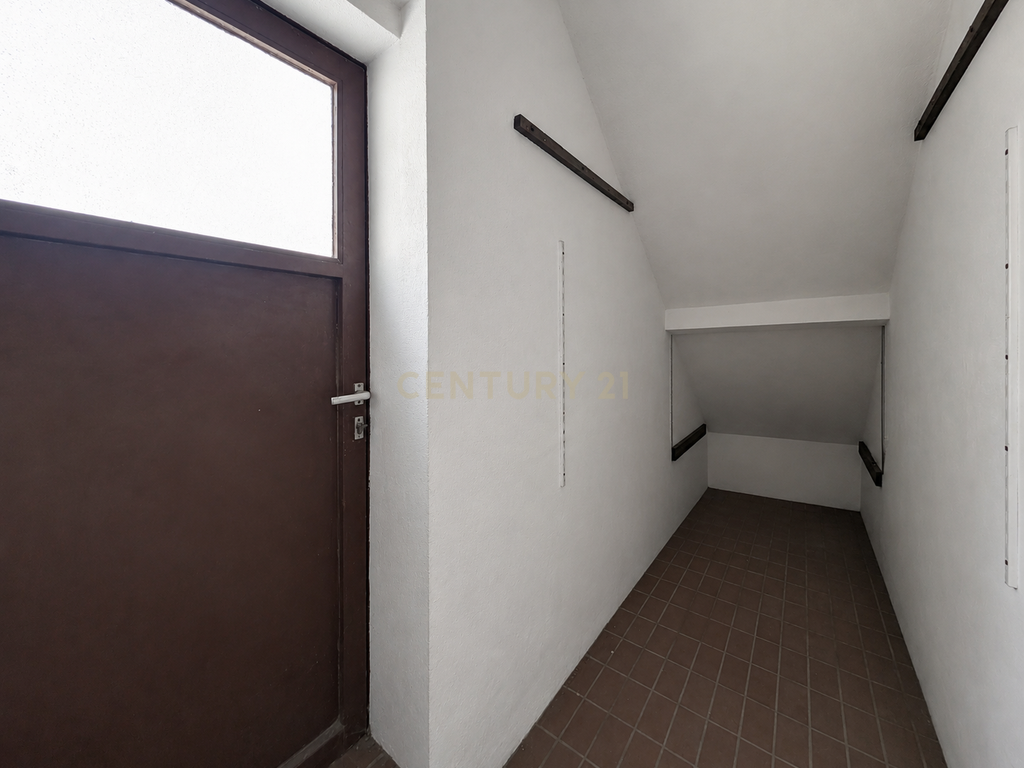 Pinhal Palmeira - Moradia Bifamiliar + Moradia T2 com Armazém em Terreno de 1.010 m² - Image 68
