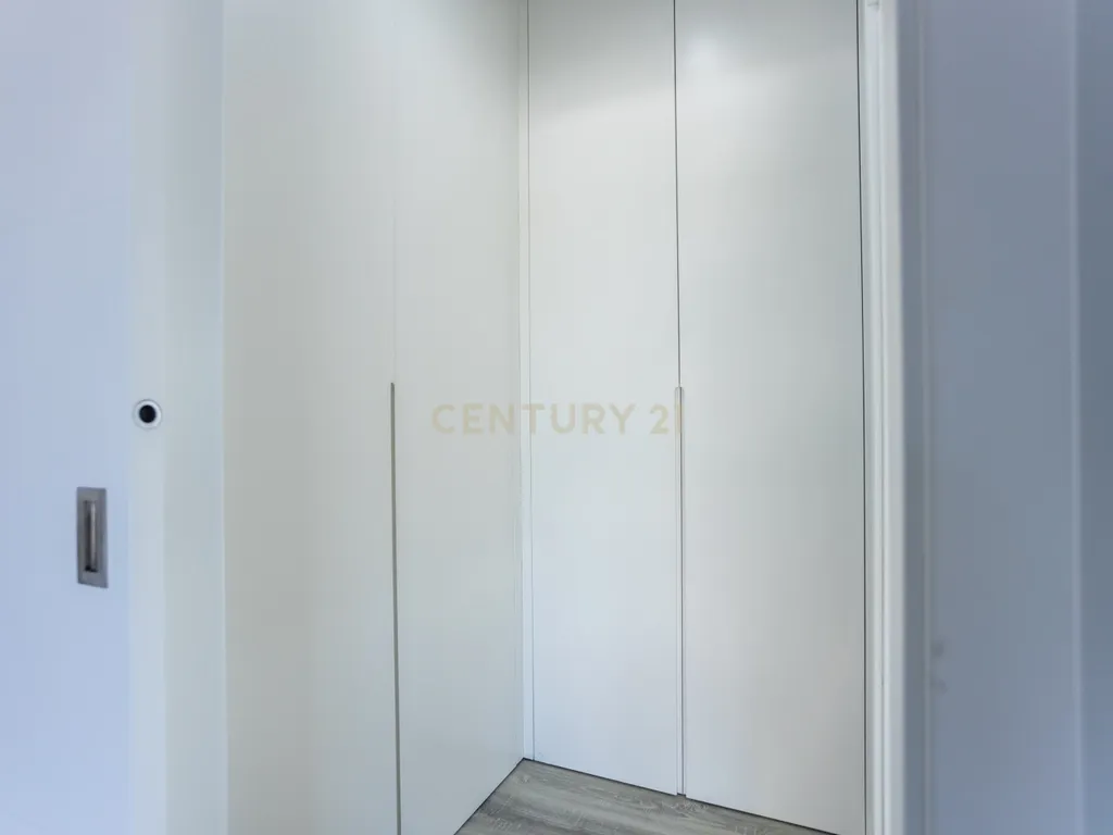 Luxuosa Moradia Nova em Benavente, Santarém - Image 9