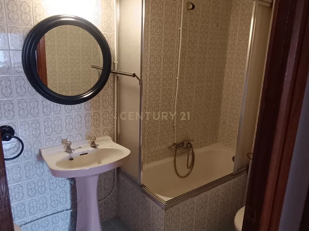 Apartamento em Madrid com 3 Quartos e Vista para a Cidade - Image 13