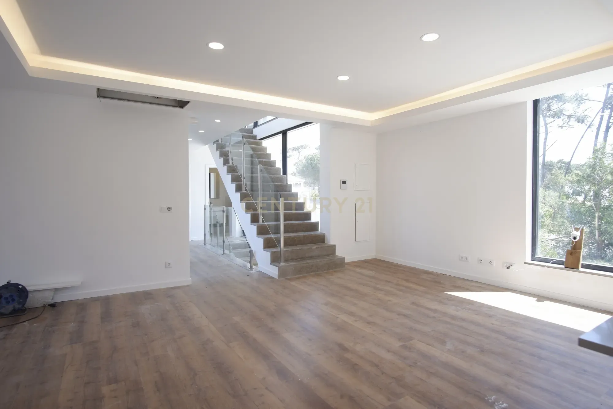 🌿 Moradia de Sonho Pronta a habitar na Avenida do Mar T5 com piscina – Aroeira - Image 8
