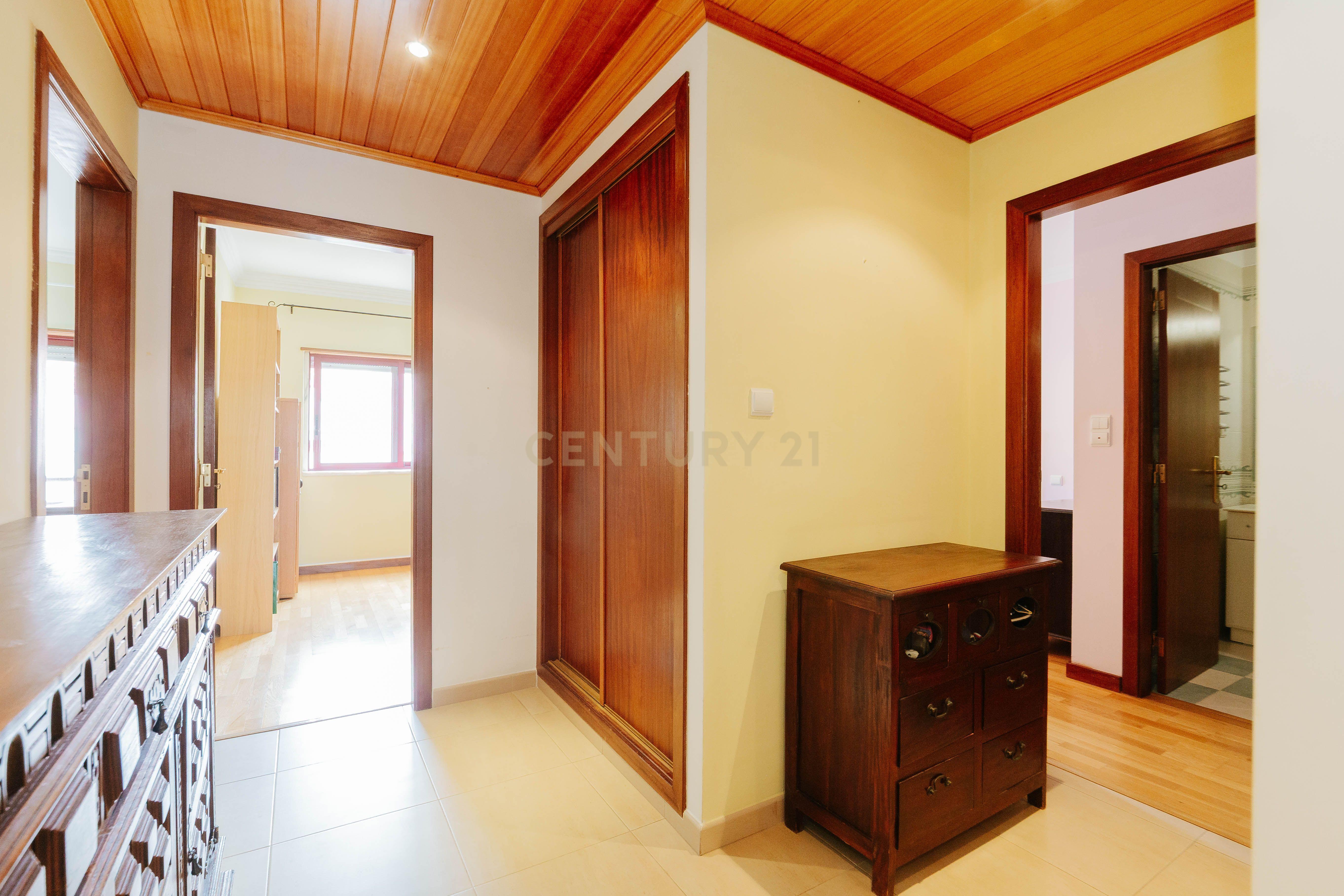 Fotografia 11 de T3 na Ramada | Praça Sara Afonso