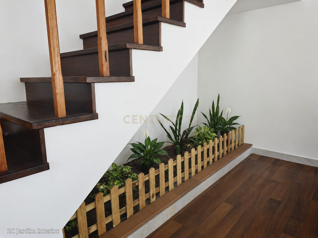 T4 DUPLEX COM 288,50 M², TERRAÇO PRIVATIVO DE 310 M² E ESTACIONAMENTO PARA 7 CARROS — A POUCOS MINUTOS DE LEIRIA - Image 22