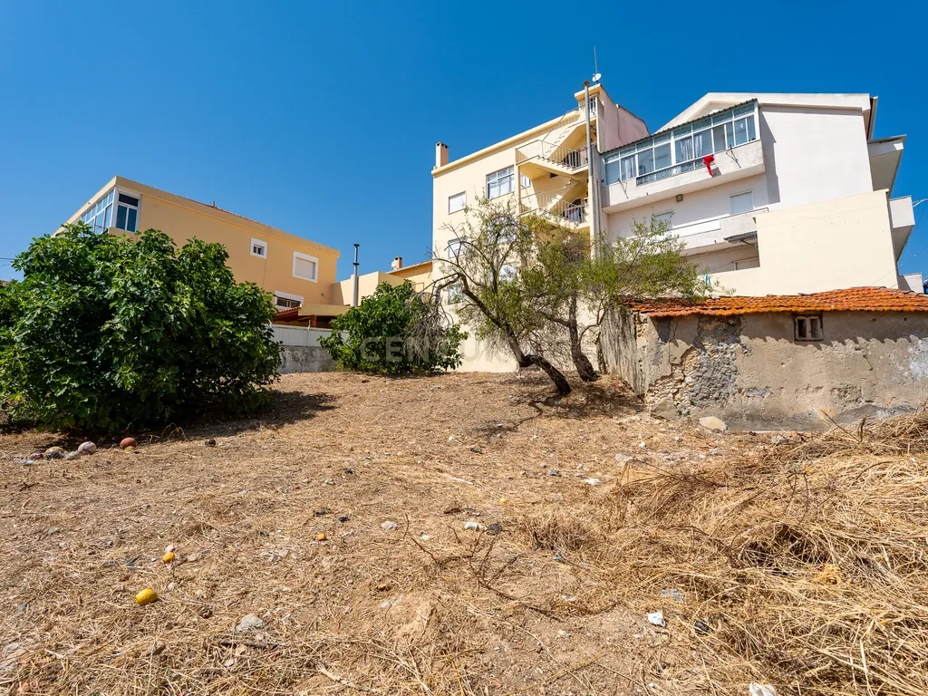 **ESPECTACULAR TERRENO EM LOURES** - Image 12