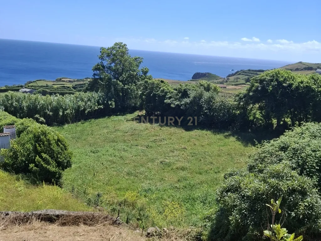 Terreno de 5081 metros quadrados, vista mar na Vila de São Sebastião, Angra do Heroísmo - Image 3
