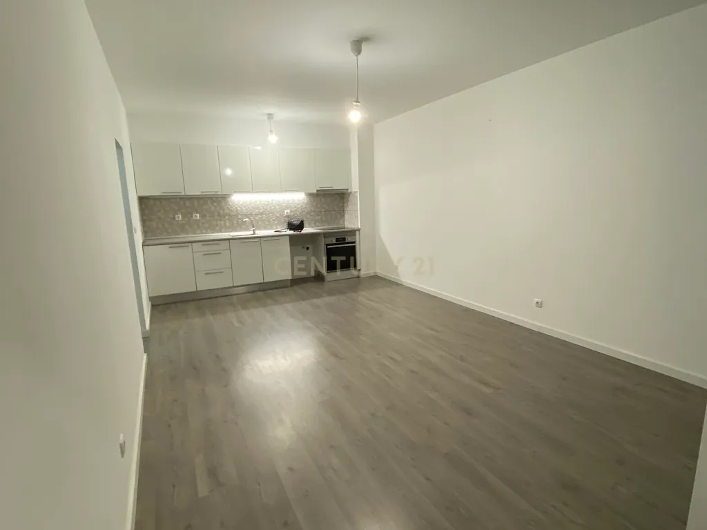 Apartamento T2 em São Sebastião, Setúbal - Image 1