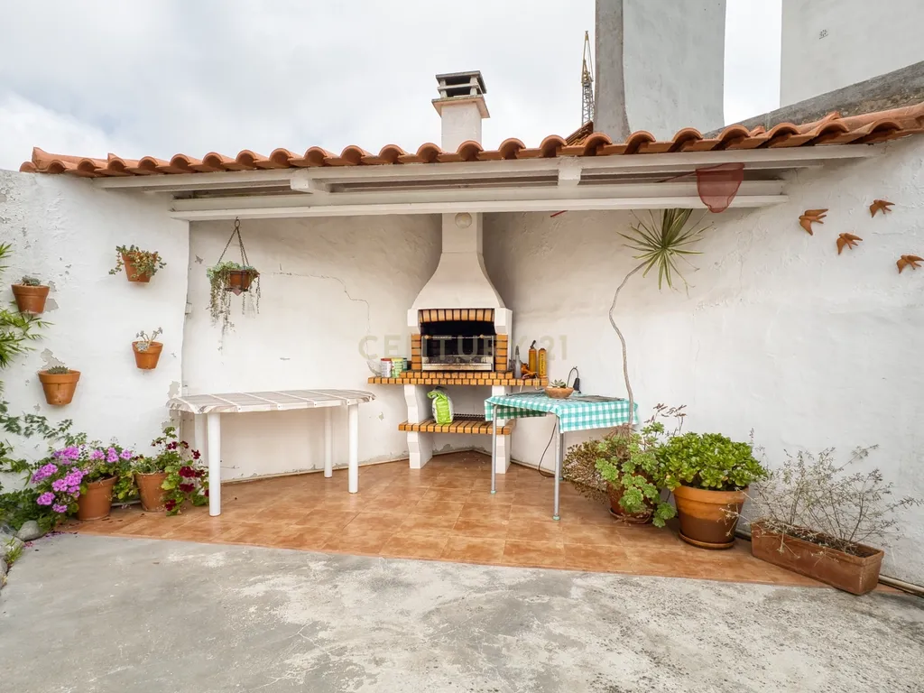 Linda Moradia T2 com Jardim e garagem a poucos kms de Martinho do Porto - Image 30