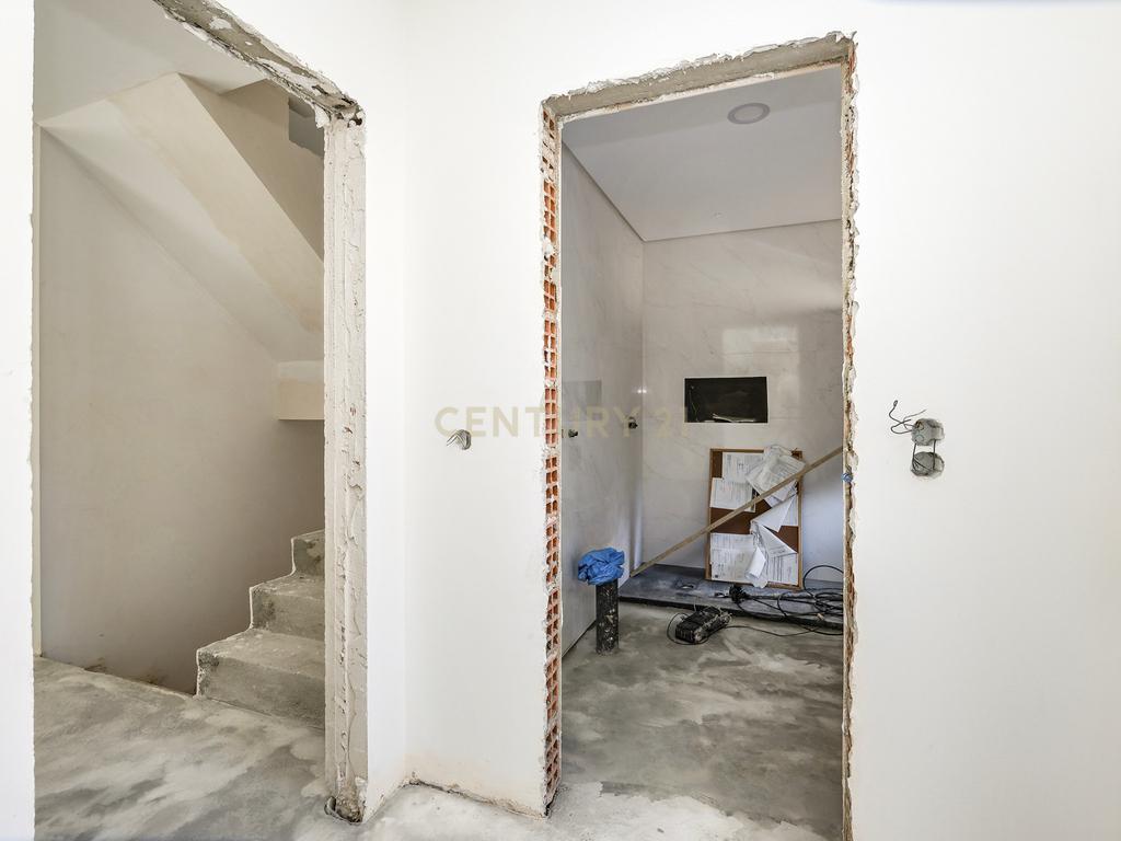 Moradia T4 com piscina em Caneças - Image 32