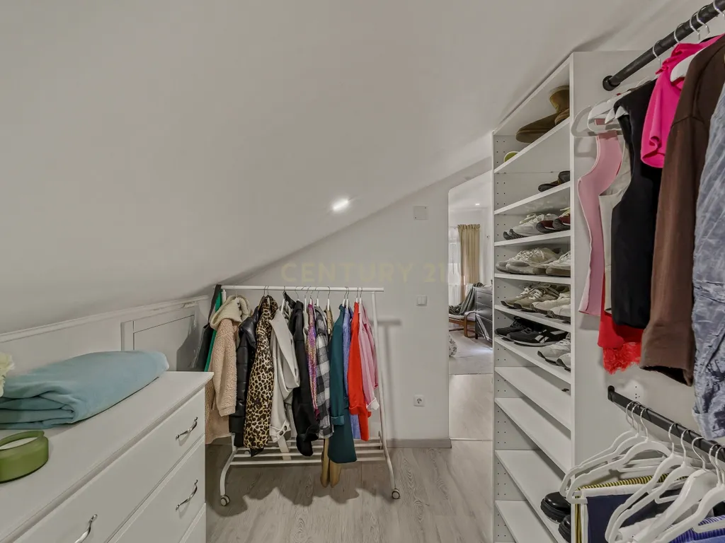 Moradia T3 isolada com garagem, Quinta do Conde - Image 32