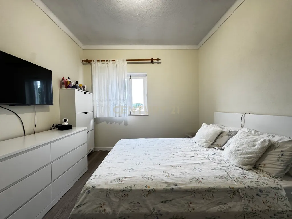 Moradia T3 Renovada em Fragoso - Image 16