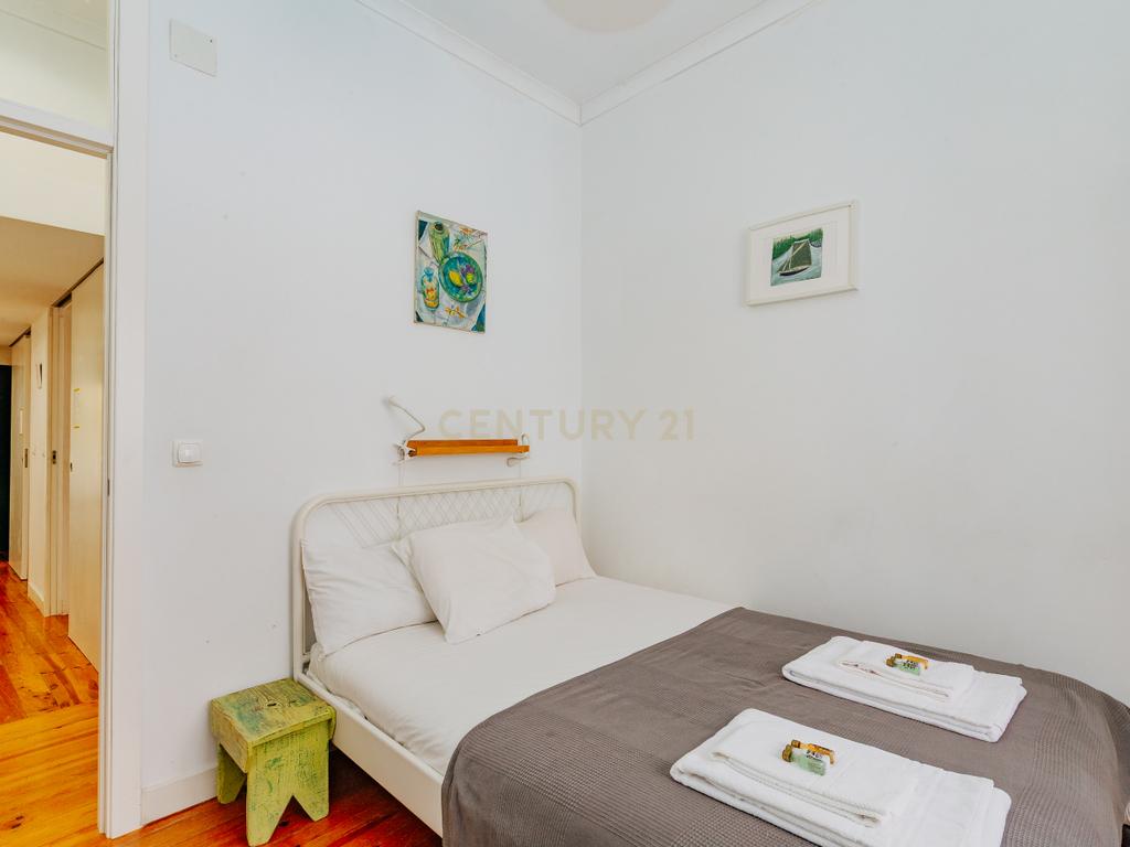 APARTAMENTO T2 - LOCALIZAÇÃO PREMIUM NO CORAÇÃO DE LISBOA - Image 3