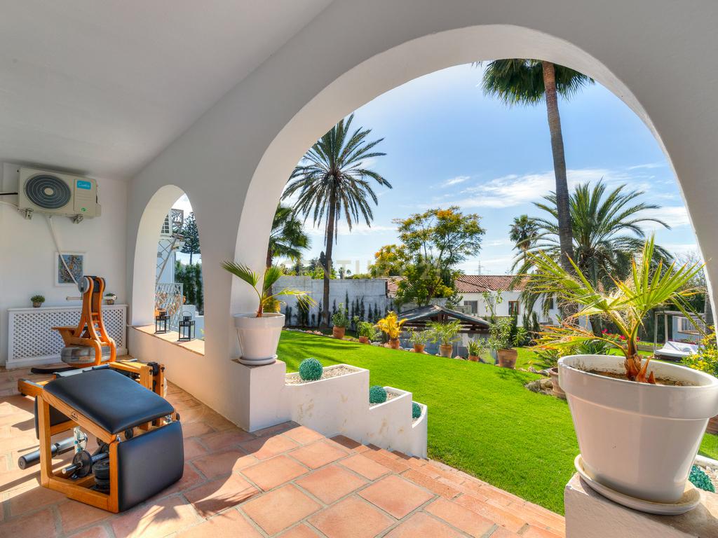 Impressionante moradia isolada com 5 quartos em San Pedro de Alcántara, Marbella - Image 27