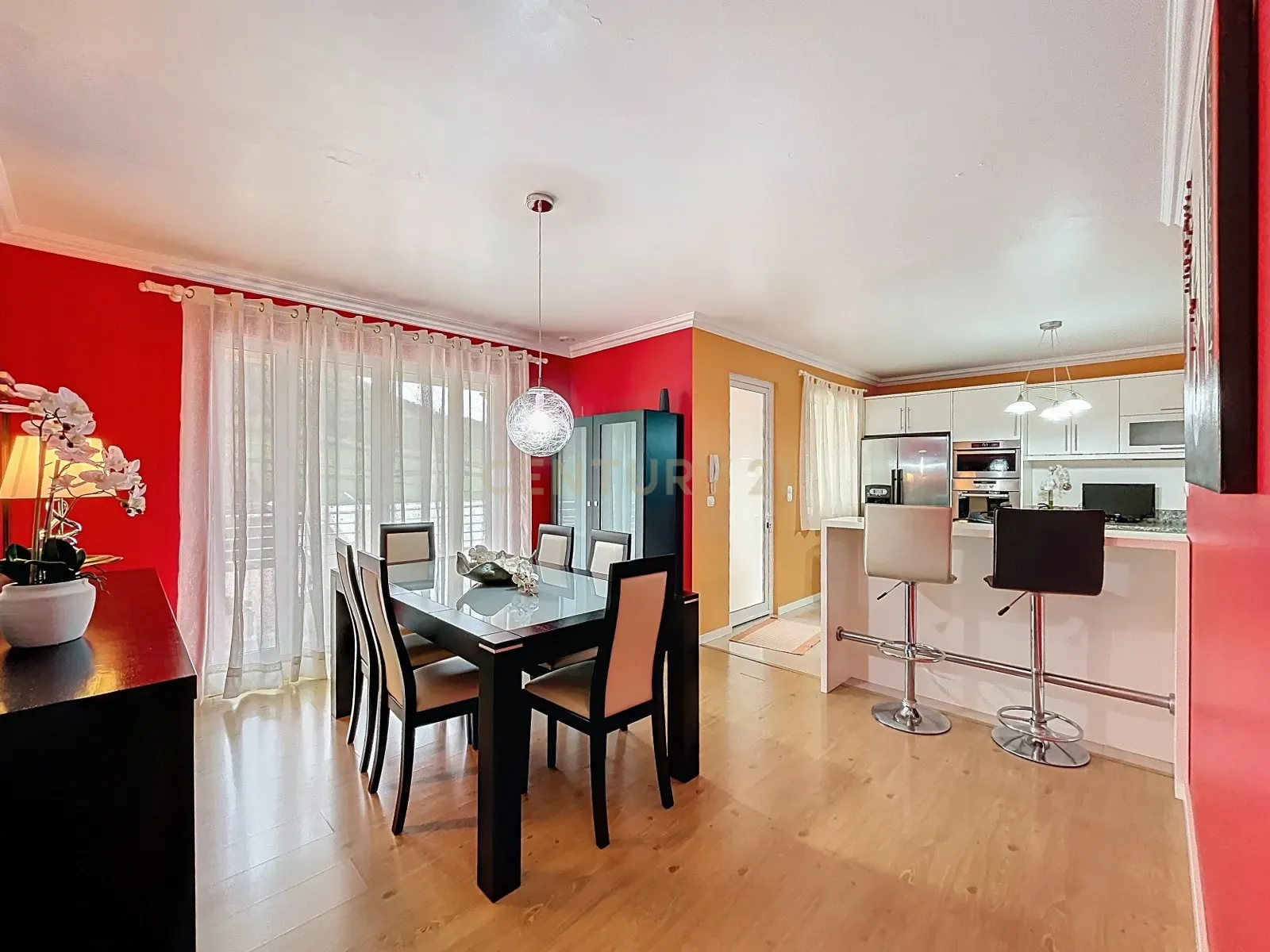Fotografia 12 de O Refúgio Perfeito para a Sua Família | Moradia T4 com Piscina Coberta e 2.656 m² de Terreno