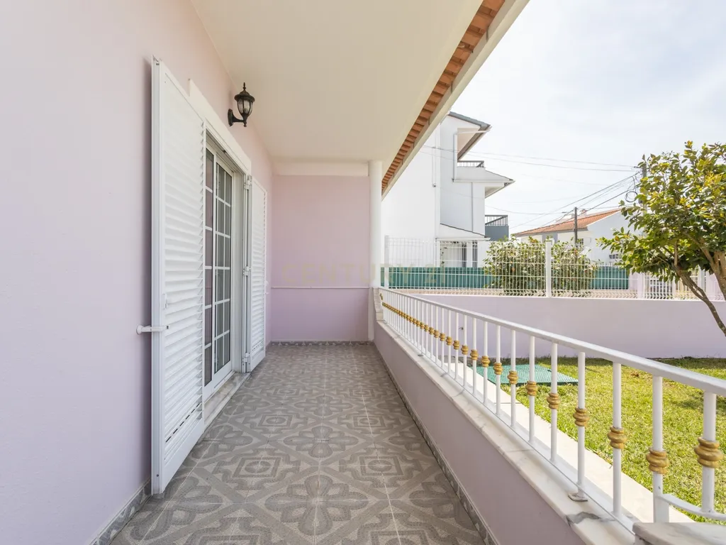 Moradia de 6 assoalhadas em lote de 500 m2 - Image 38