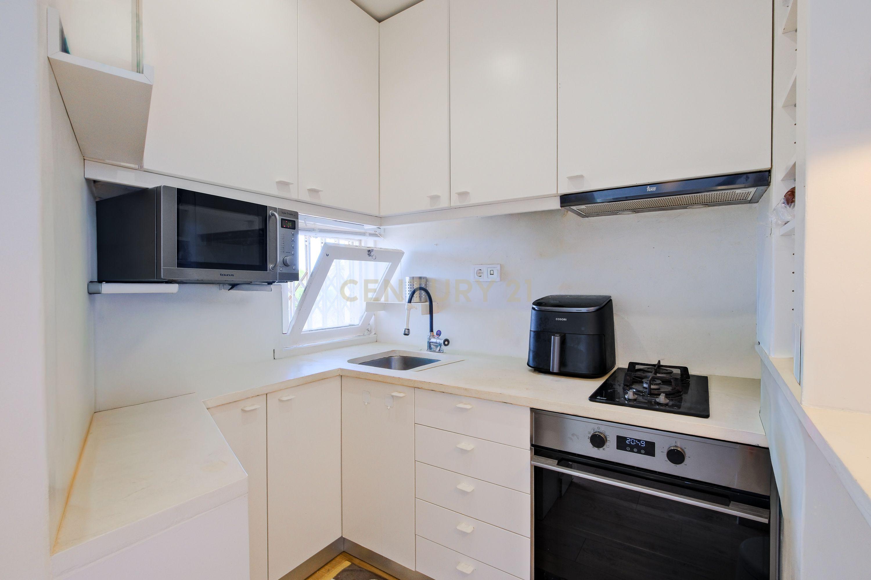 Fotografia 7 de Apartamento T1 remodelado, em Carcavelos a 2 minutos a pé da praia