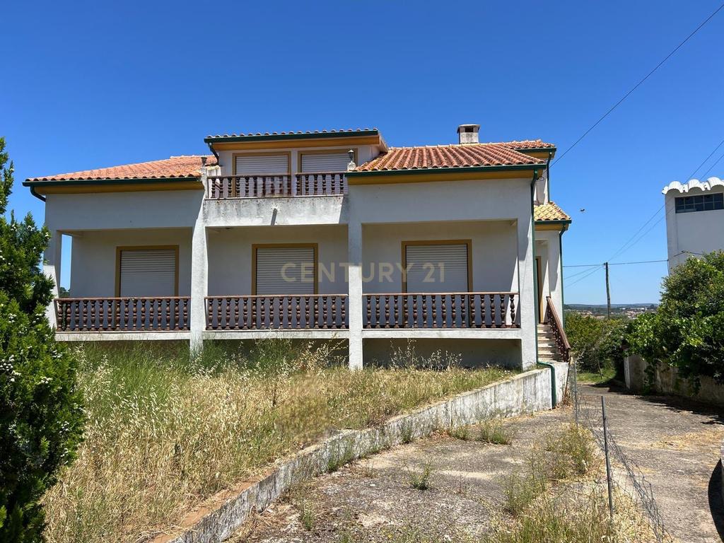 Moradia de 8 assoalhadas em Abrantes - Image 33