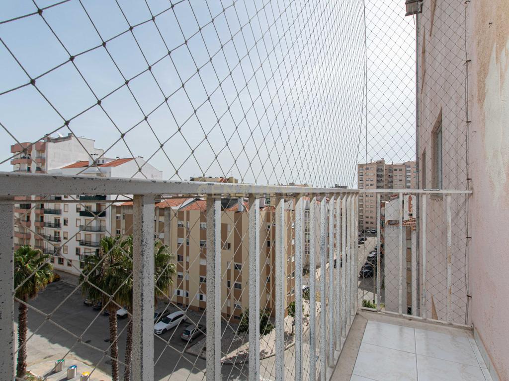 T3 no Carregado com Arrecadação e elevador - Image 8