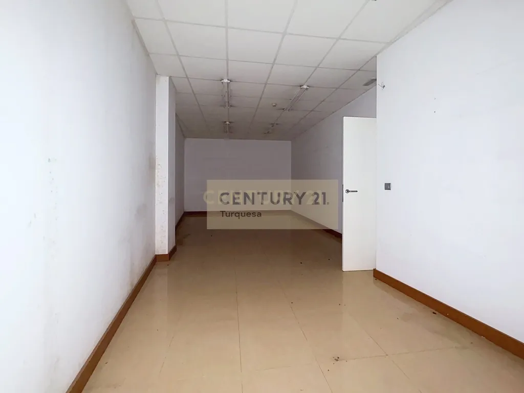 Amplo local comercial em Benalmádena, Málaga, com excelente localização - Image 19