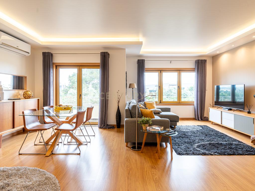 Apartamento T3+1 com Sótão de 100m² na Abrunheira – Oportunidade Única!   - Image 3