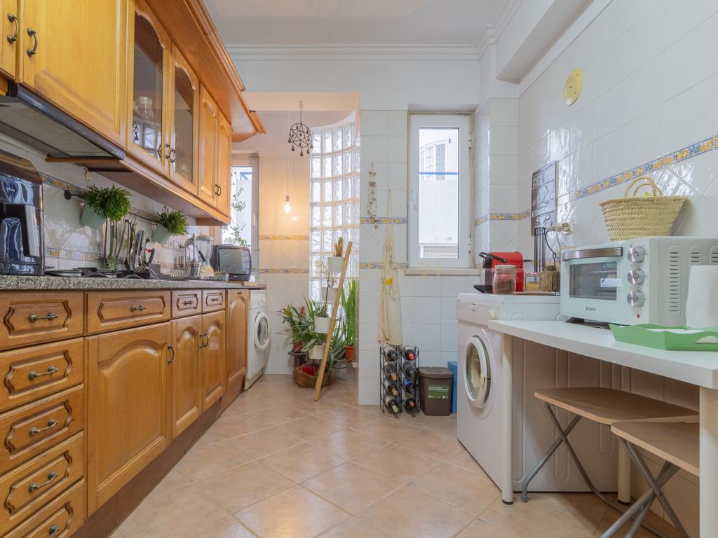 Apartamento T2 na Quinta do Anjo, Setúbal,  com Estacionamento e Piscina Comum - Image 14