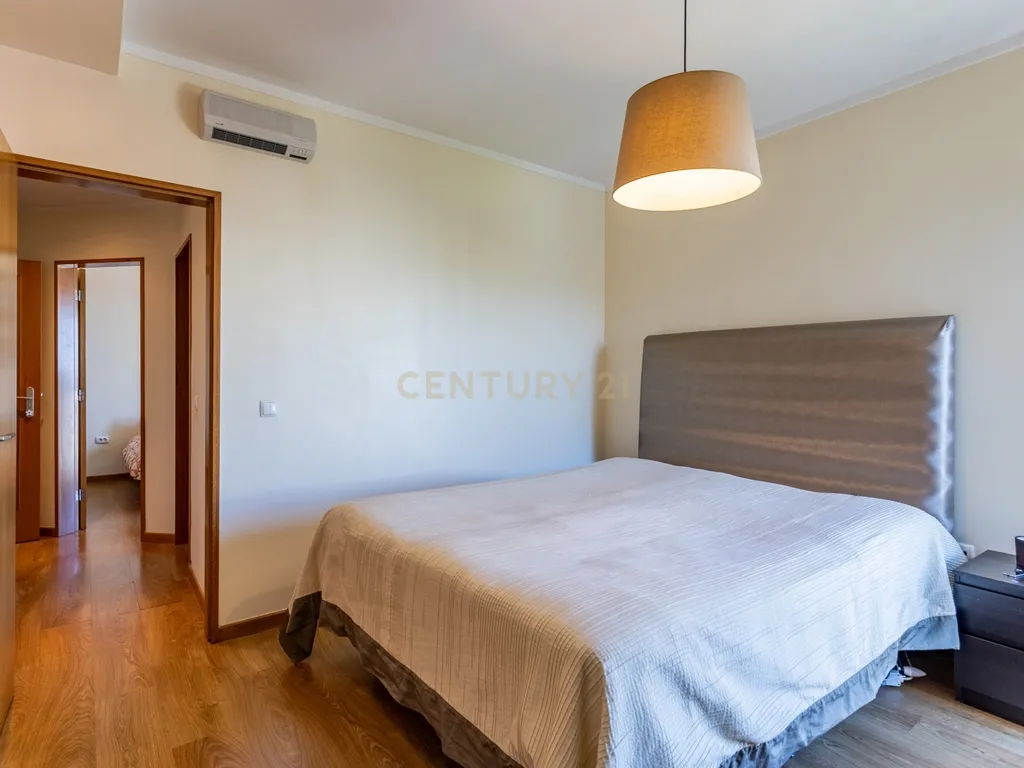 Luminoso apartamento T2 nos Olivais - Image 16