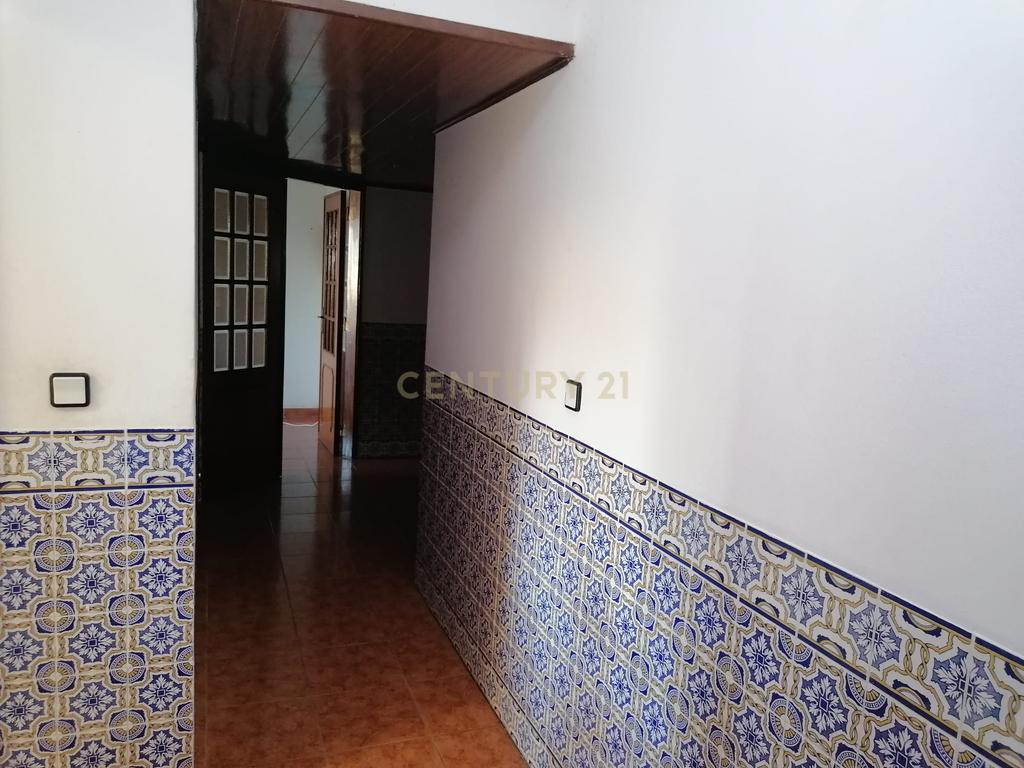 Apartamento T2 em Seixal com Elevador e Proximidade a Serviços - Image 10