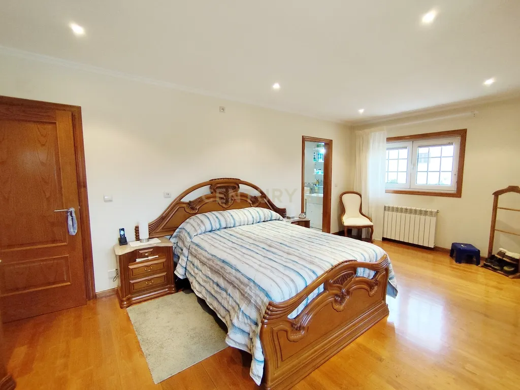 Luxuosa Moradia em Vale de Anta, Chaves - 4 Quartos e Piscina - Image 15