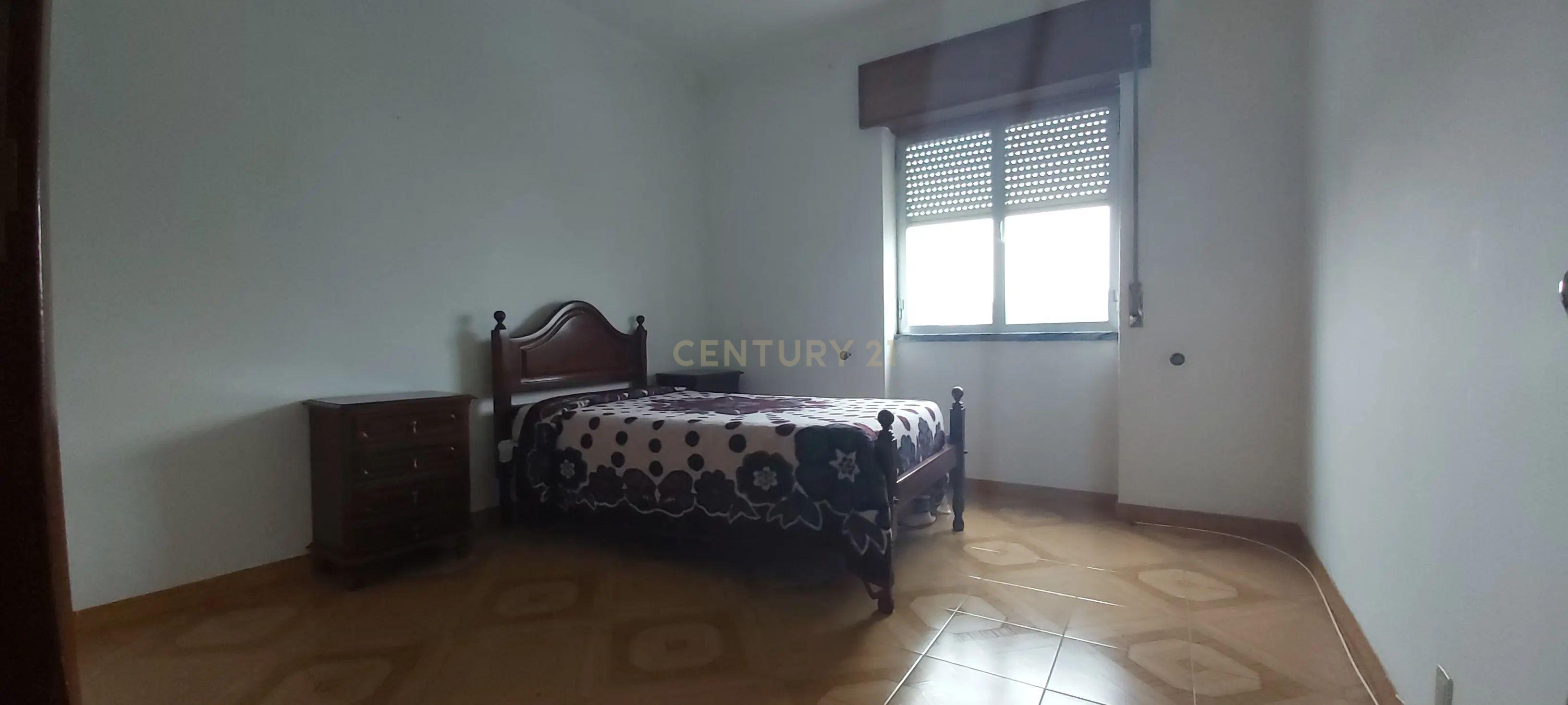 Fotografia 10 de 🌞 Apartamento T4 Luminoso com Excelentes Áreas e Garagem– Zona Premium de Beja