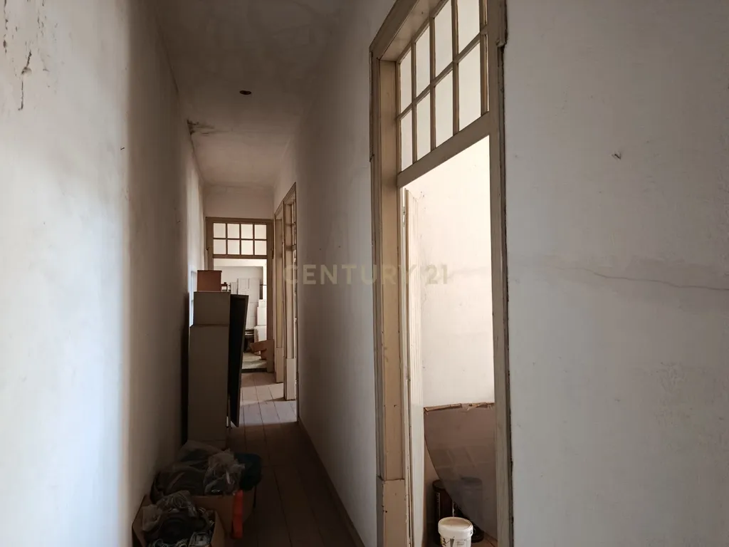Edificio Habitacional 4 Pisos em Lagoa com Vista Panorâmica e Boa Localização - Image 14