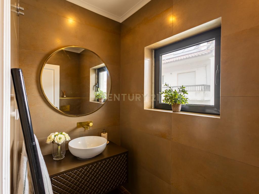 Moradia de Sonho na Charneca da Caparica – Elegância, Conforto e Localização Privilegiada - Image 36