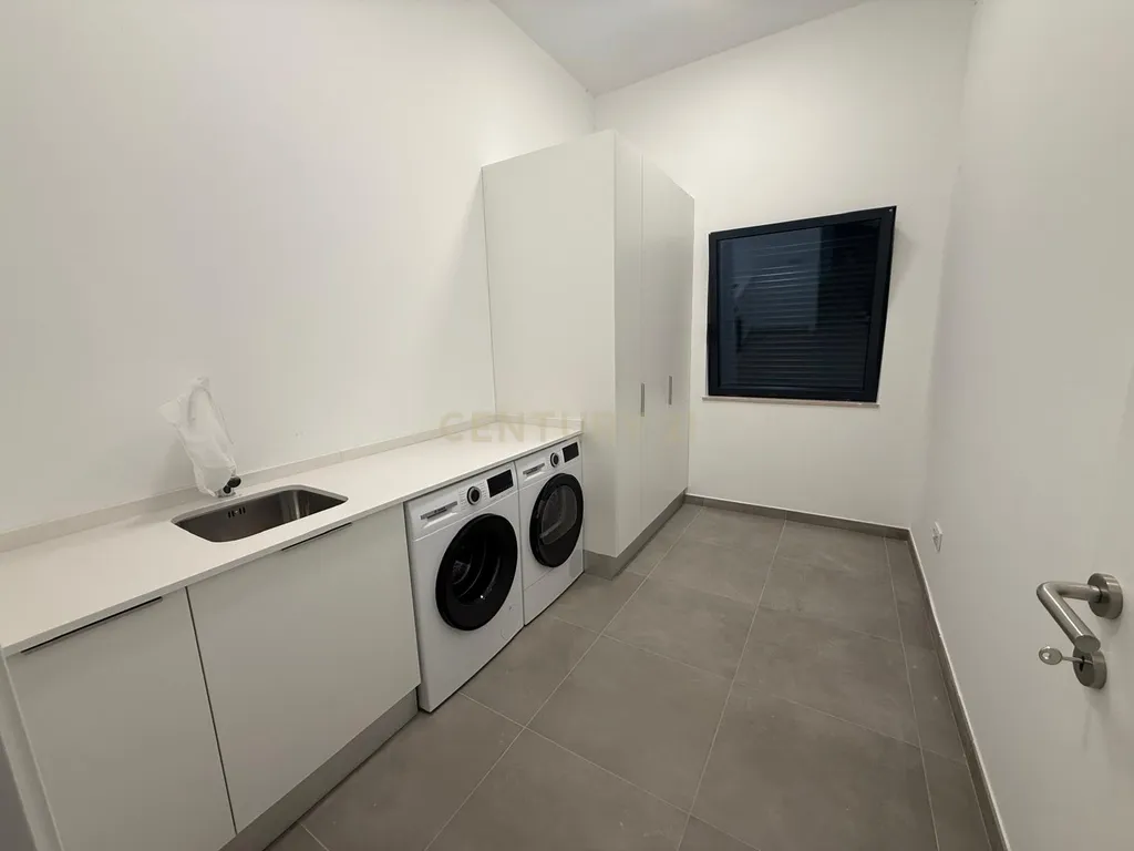 MORADIA|TERRAÇO|GARAGEM|LOURES - Image 12