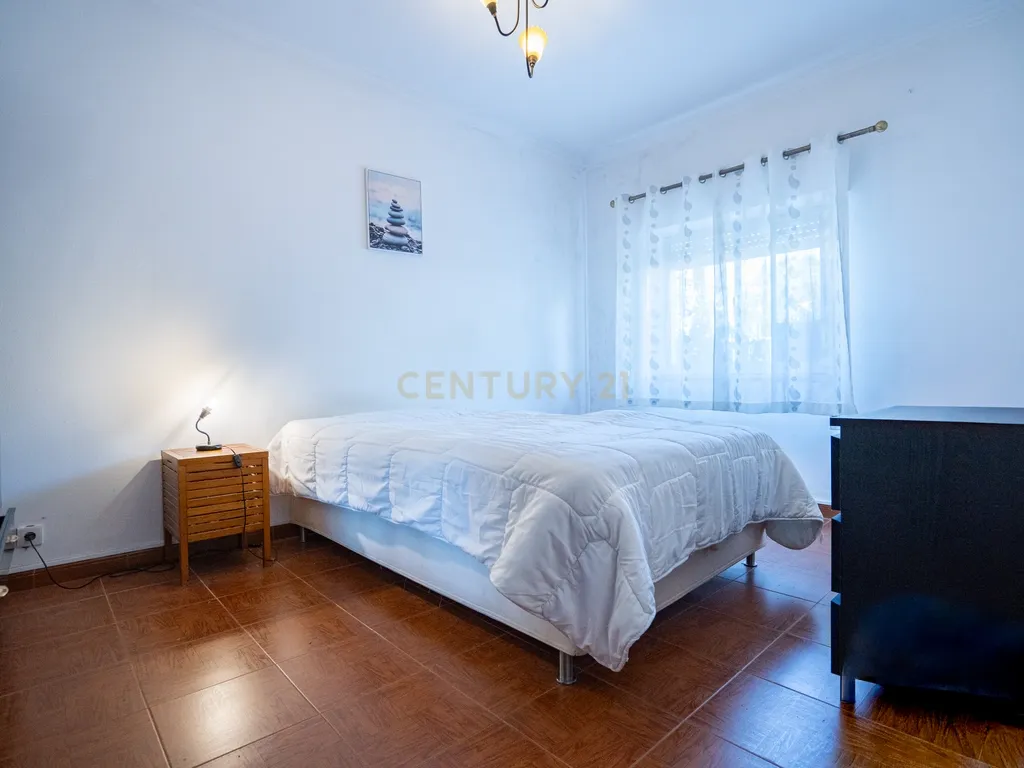 Moradia T5 em Casal de Cambra, Sintra - Oportunidade Única! - Image 36