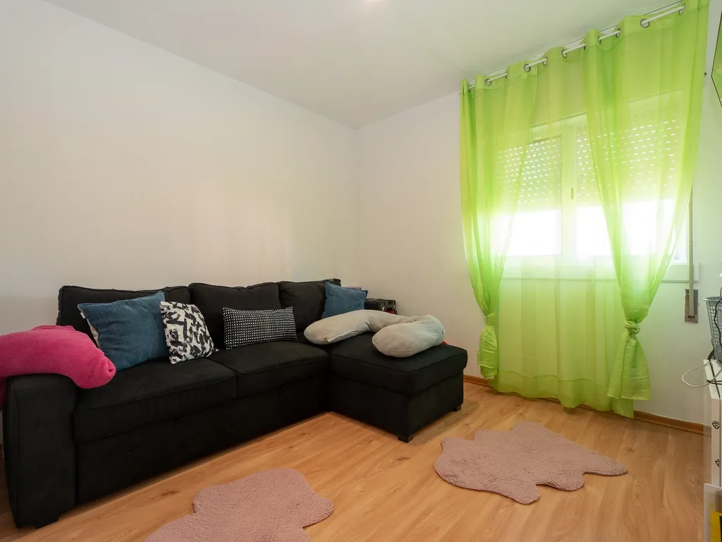 Apartamento de tipologia T4, com 2 WC e arrecadação localizado em Santo António dos Cavaleiros – Loures. - Image 25
