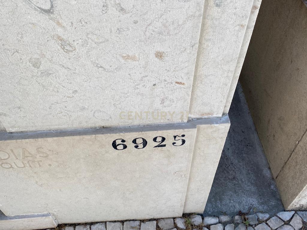 Jazigo à Venda no Cemitério dos Prazeres – Lisboa - Image 8