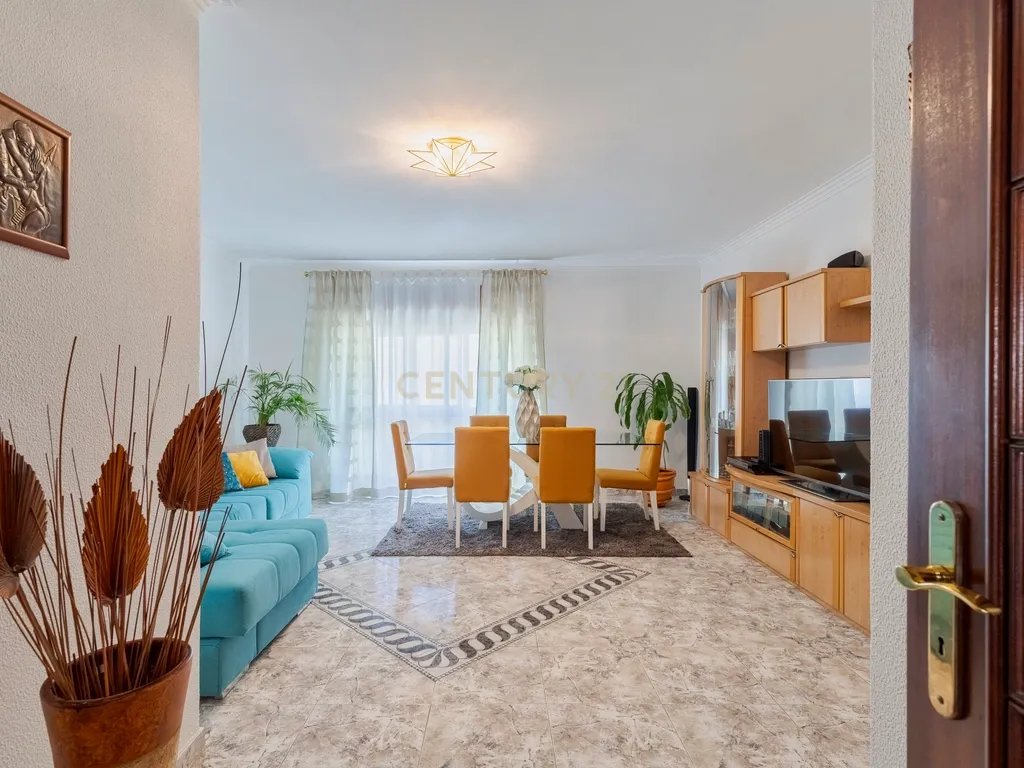 Apartamento T3 São Francisco Xavier Exelentes áreas - Image 1
