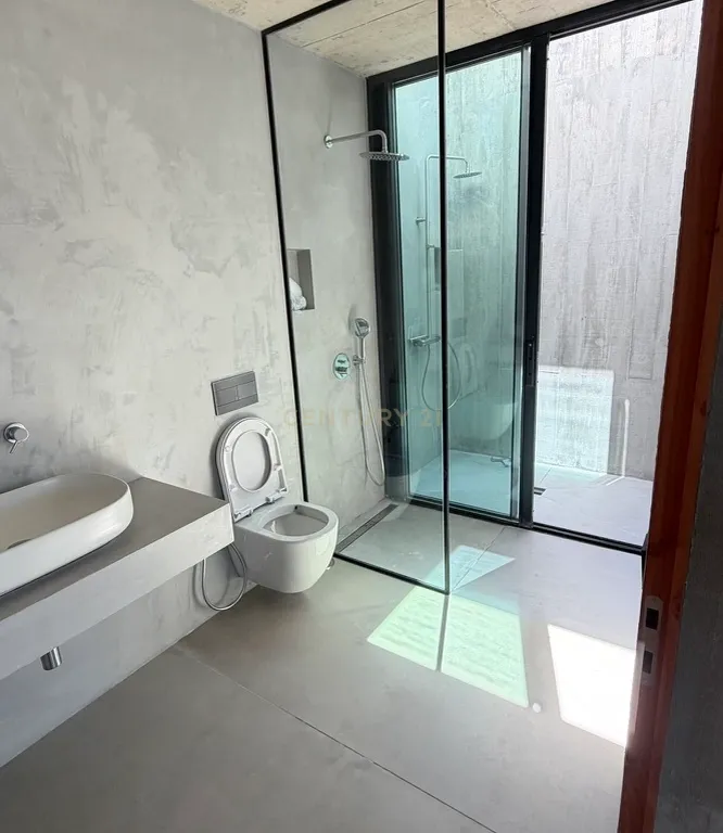 Moradia T6 com Projeto de Autor em Tróia/Comporta | Piscina, 3 Suites, Jardim Privado - Image 9