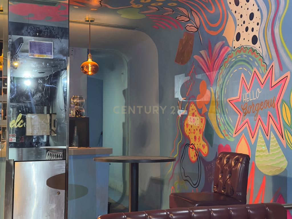 Largo de Santos | Espaço Comercial / Bar / Cafetaria — Sem Trespasse e Pronto a Abrir - Image 12