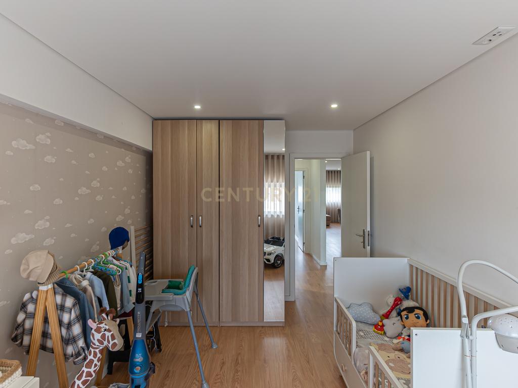 T2 Remodelado e Mobilado em Perafita, Matosinhos com Vista Panorâmica - Image 16