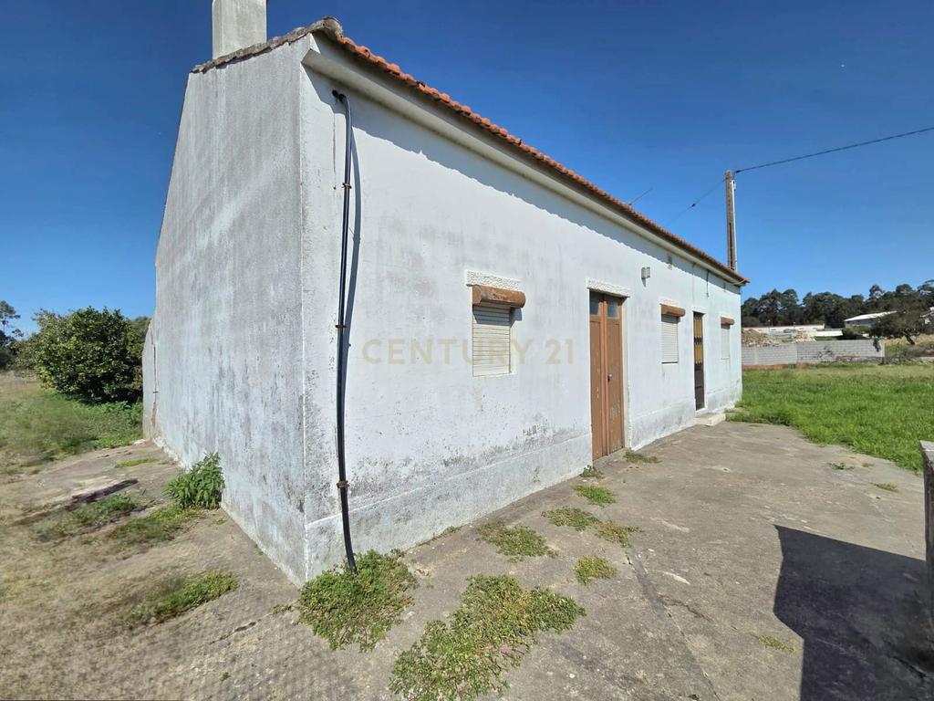 Moradia para Reconstrução em Lote de 2070m² – Possibilidade de Destaque em 2 Terrenos – Terroso, Póvoa de Varzim - Image 2