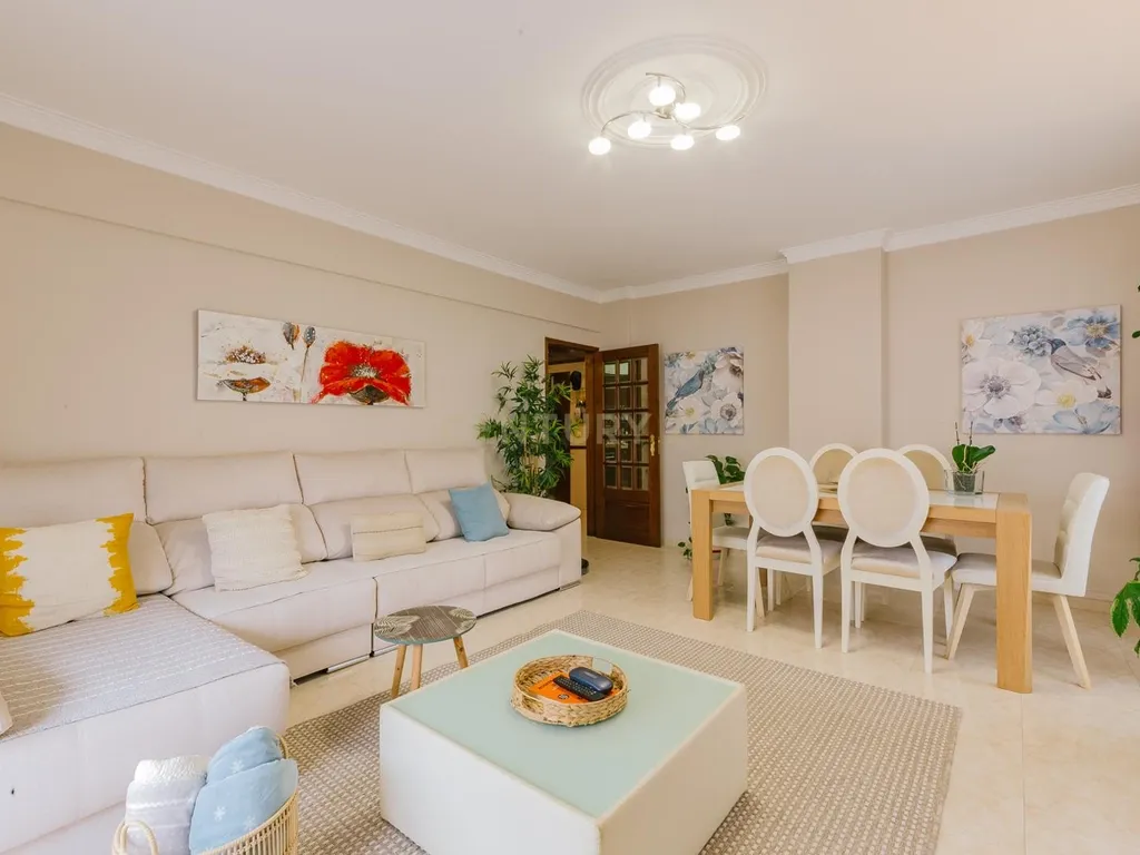 Apartamento T2 em Santa Marta do Pinhal – Corroios - Image 4